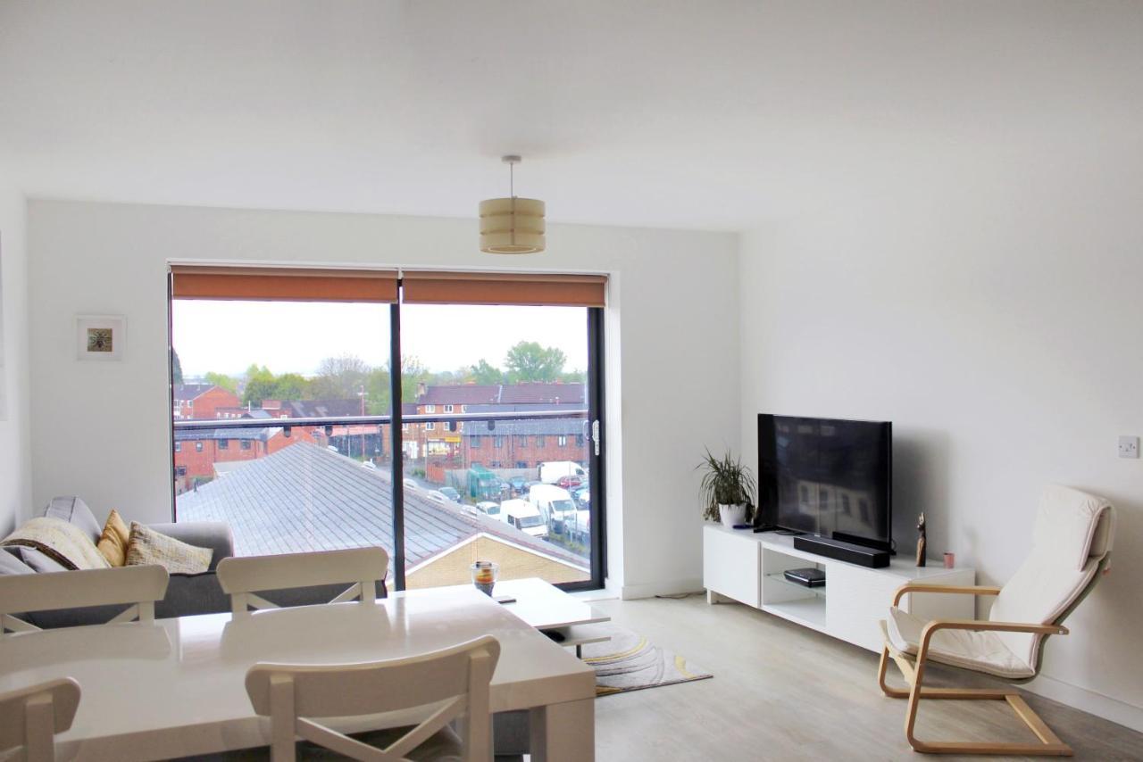 Manchester Escape - Private Room & Bathroom Near Etihad And Coop Arena - Free Secure Parking Luaran gambar
