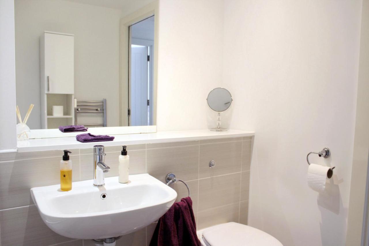 Manchester Escape - Private Room & Bathroom Near Etihad And Coop Arena - Free Secure Parking Luaran gambar