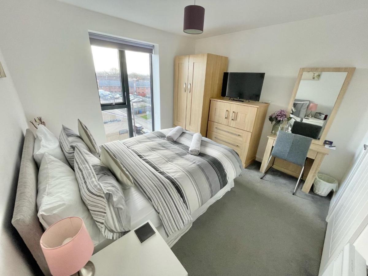 Manchester Escape - Private Room & Bathroom Near Etihad And Coop Arena - Free Secure Parking Luaran gambar