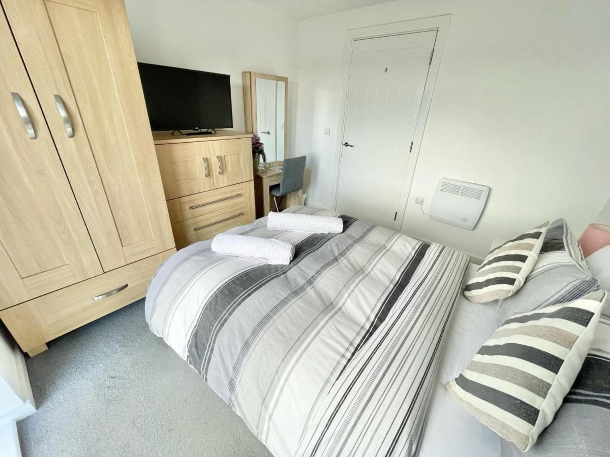 Manchester Escape - Private Room & Bathroom Near Etihad And Coop Arena - Free Secure Parking Luaran gambar